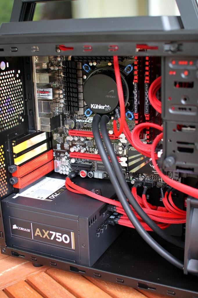 [23/09/2011] NZXT Vulcan Black-Red: Die Casemod zum Herumtragen (17)