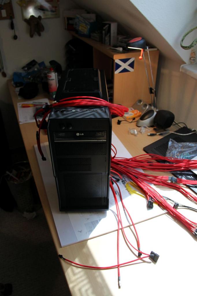 [23/09/2011] NZXT Vulcan Black-Red: Die Casemod zum Herumtragen (29)