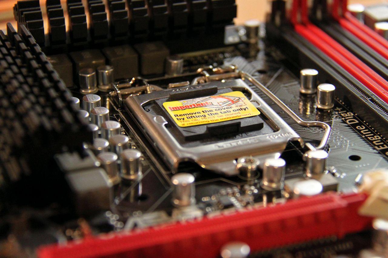 [23/09/2011] NZXT Vulcan Black-Red: Die Casemod zum Herumtragen (41)