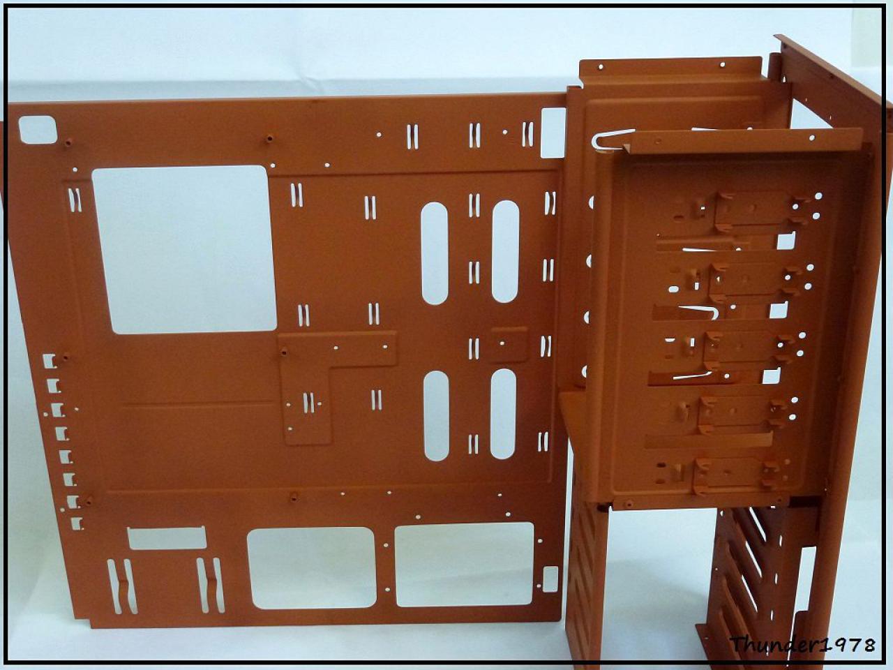 [09/09/2011] Ausnahme-Casemod in Braun-Weiß: Gewagtes Farbkonzept und tolle Umsetzung (6)