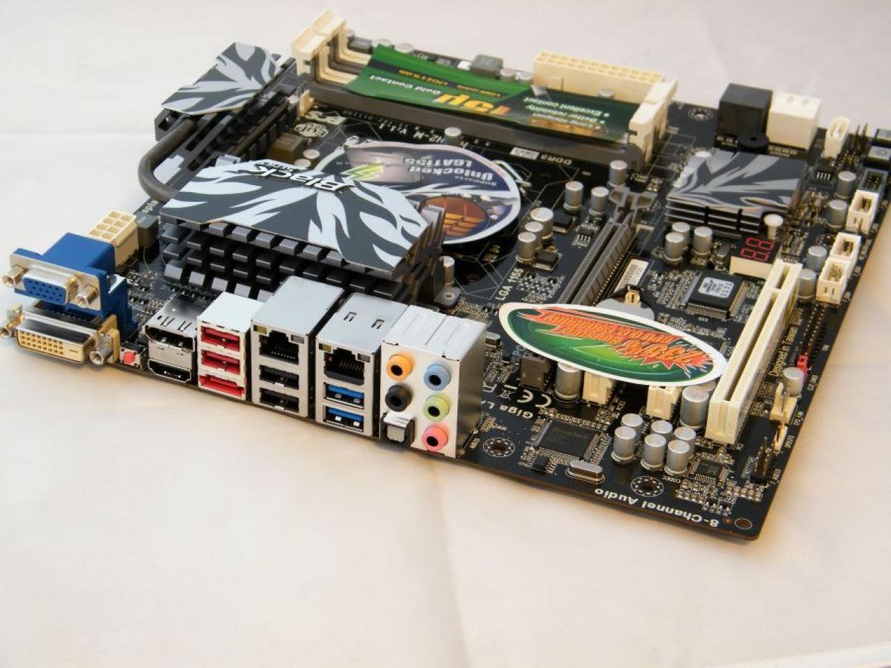 [22/10/2011] Die Mainboard-Schätze der PCGH-Community (23)