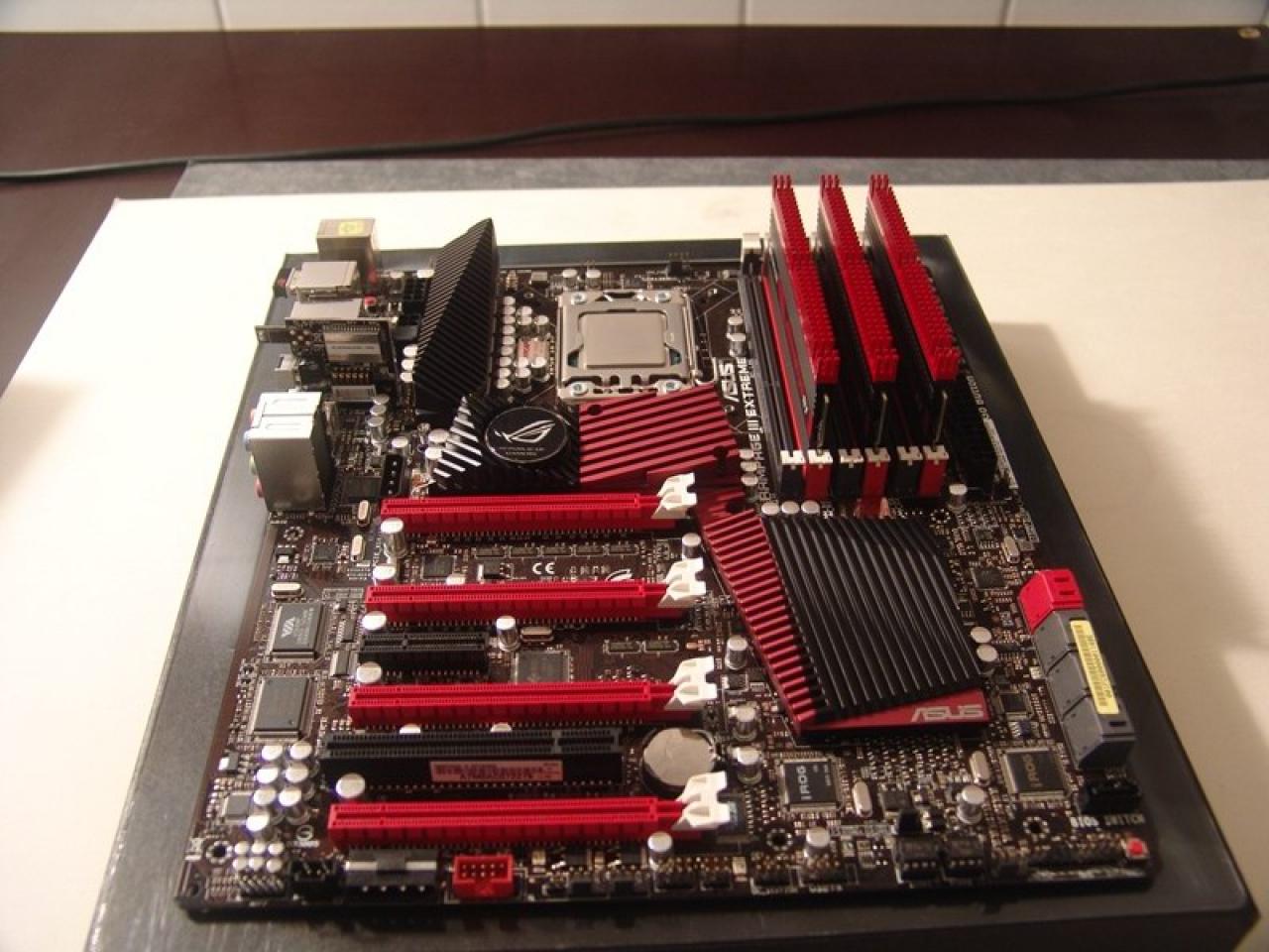 [22/10/2011] Die Mainboard-Schätze der PCGH-Community (45)