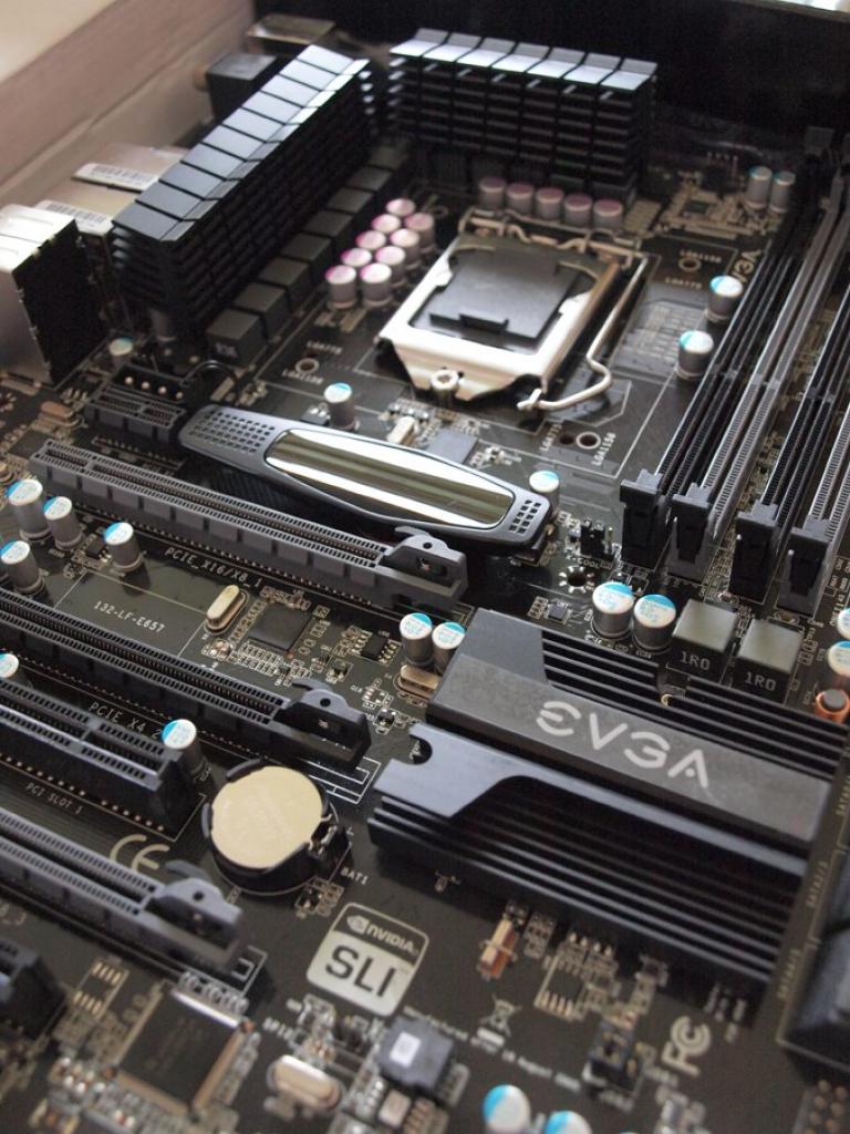 [22/10/2011] Die Mainboard-Schätze der PCGH-Community (50)