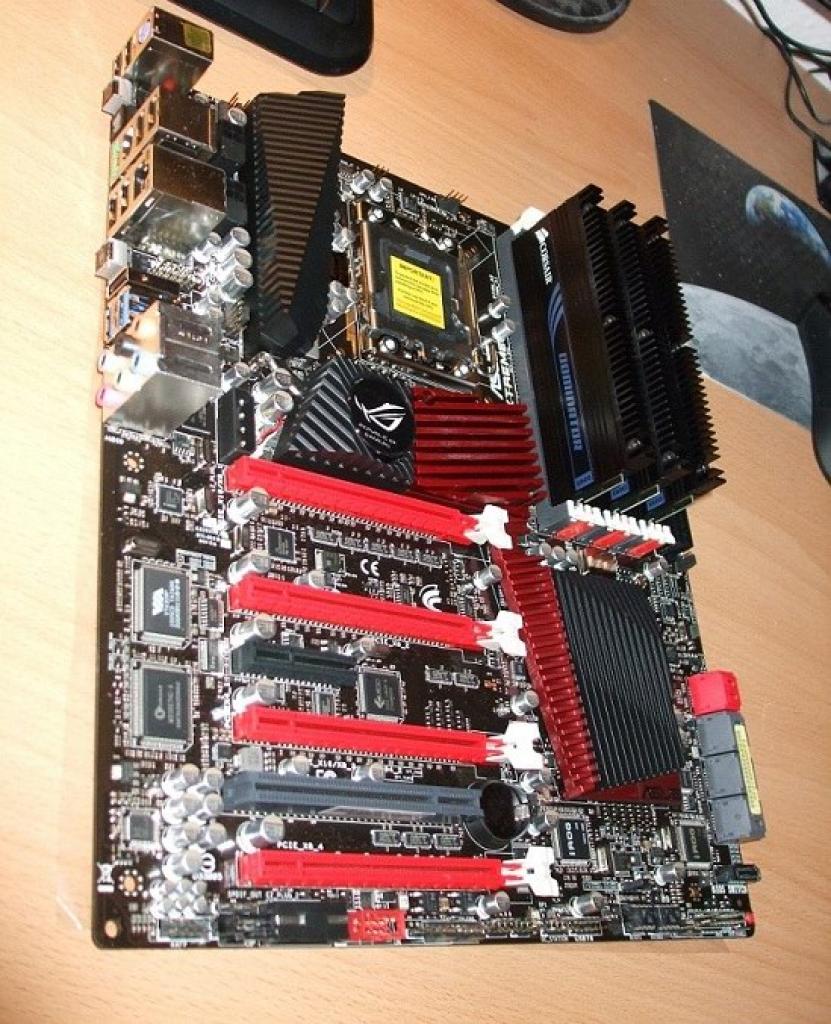 [22/10/2011] Die Mainboard-Schätze der PCGH-Community (81)