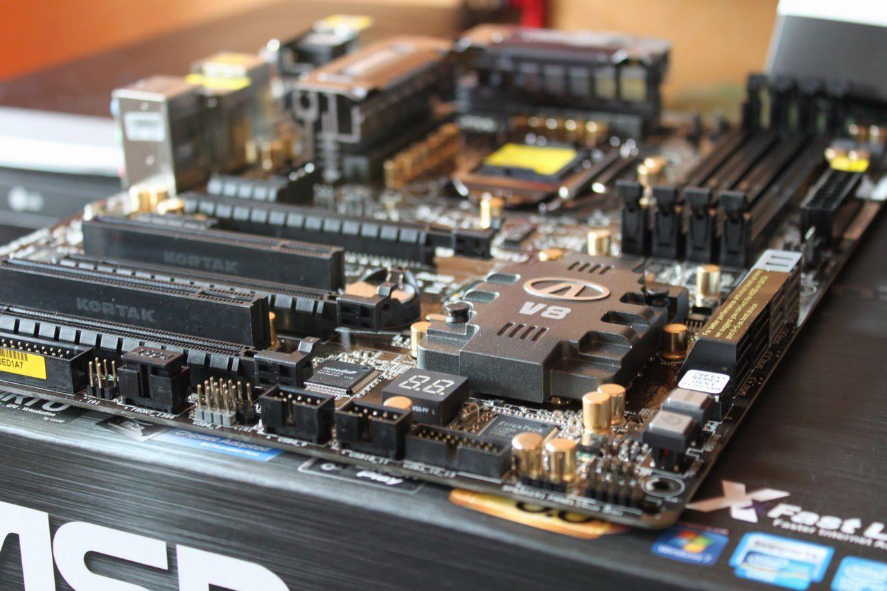[22/10/2011] Die Mainboard-Schätze der PCGH-Community (88)