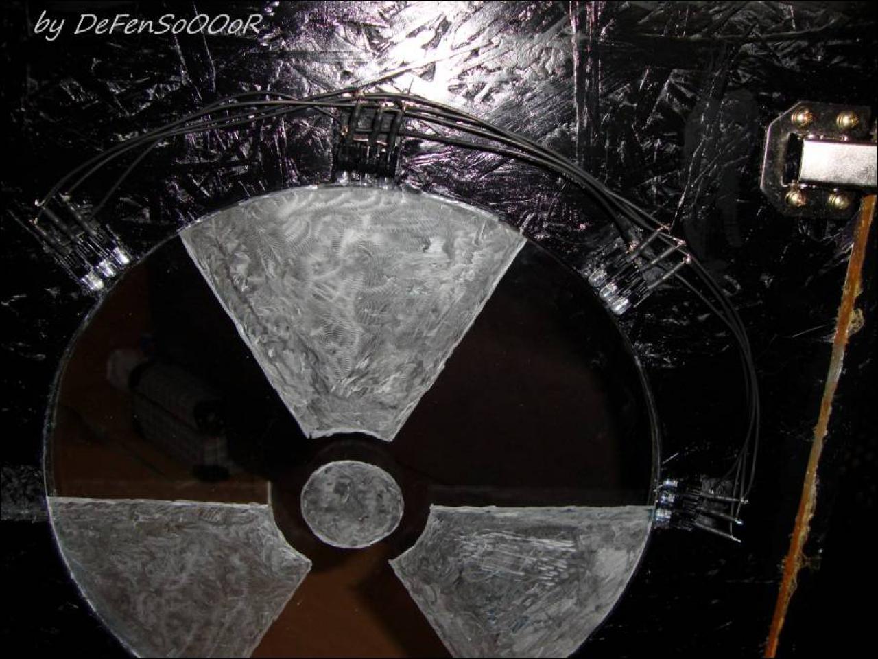 [26/10/2011] Casecon-Projekt PC in Stalker-Optik: Radioaktive Beleuchtung (16)