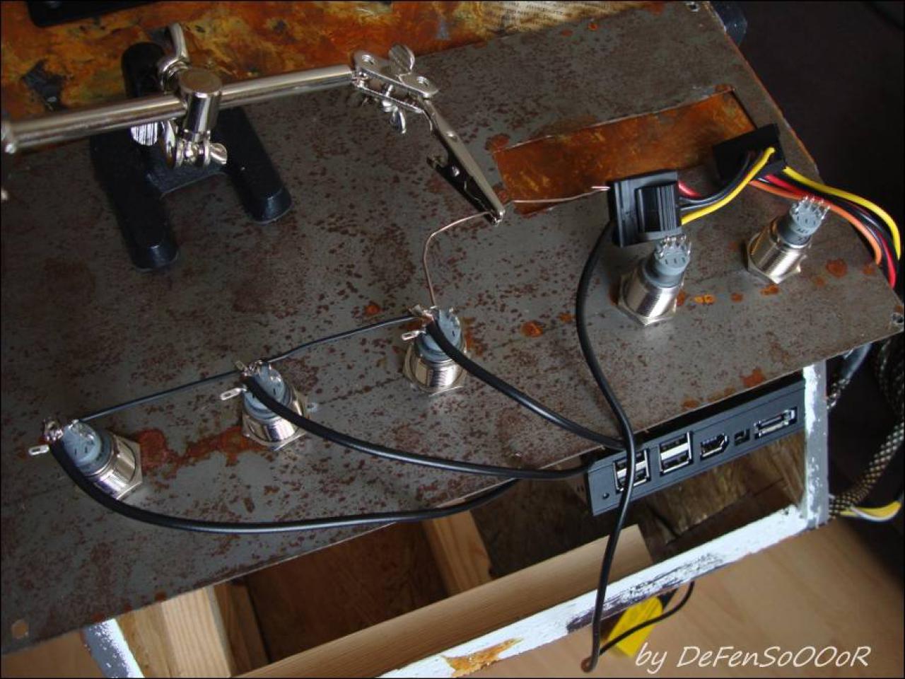 [26/10/2011] Casecon-Projekt PC in Stalker-Optik: Radioaktive Beleuchtung (29)