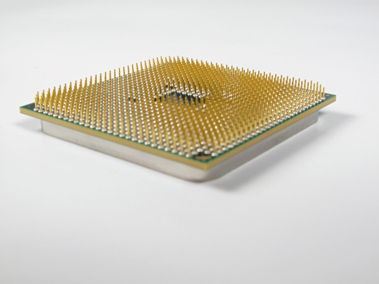 [04/10/2011] Neu im PCGH-Testlabor: Llano A6-3500 mit drei Kernen und Radeon HD 6530D (8)