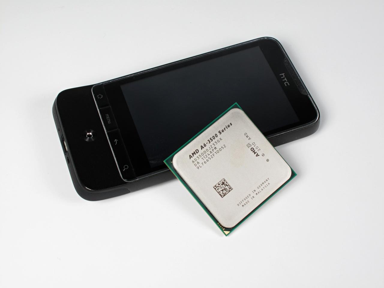 [04/10/2011] Neu im PCGH-Testlabor: Llano A6-3500 mit drei Kernen und Radeon HD 6530D (9)