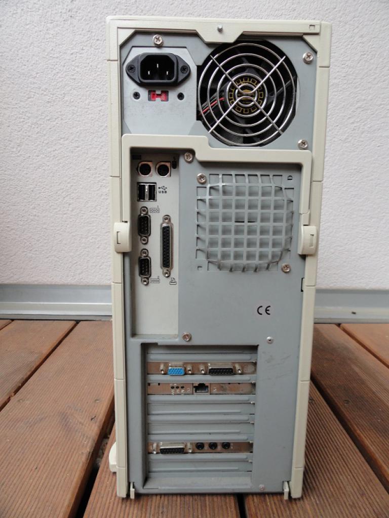 [21/10/2011] Schluss mit alt und grau: Schönheitskur für den Pentium-2-PC (2)