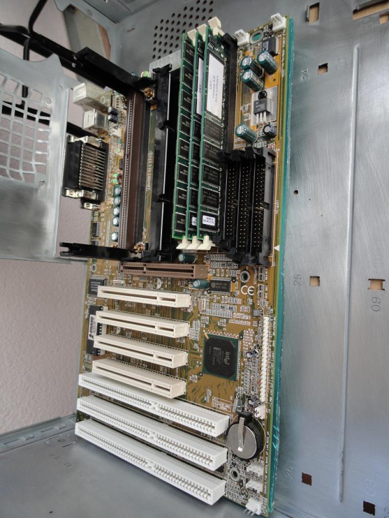 [21/10/2011] Schluss mit alt und grau: Schönheitskur für den Pentium-2-PC (29)