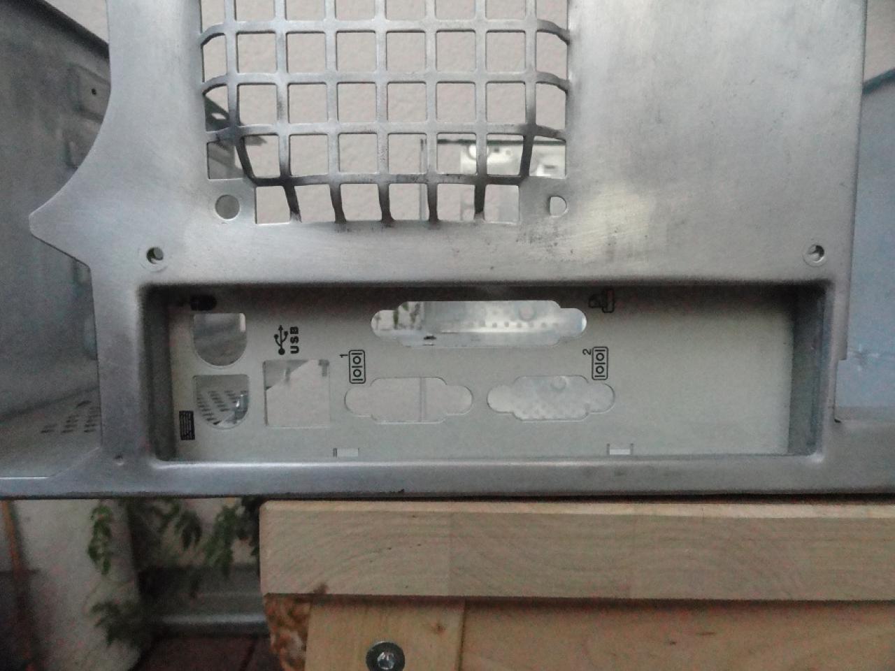 [21/10/2011] Schluss mit alt und grau: Schönheitskur für den Pentium-2-PC (37)