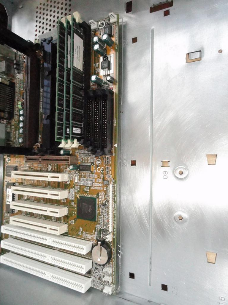 [21/10/2011] Schluss mit alt und grau: Schönheitskur für den Pentium-2-PC (38)