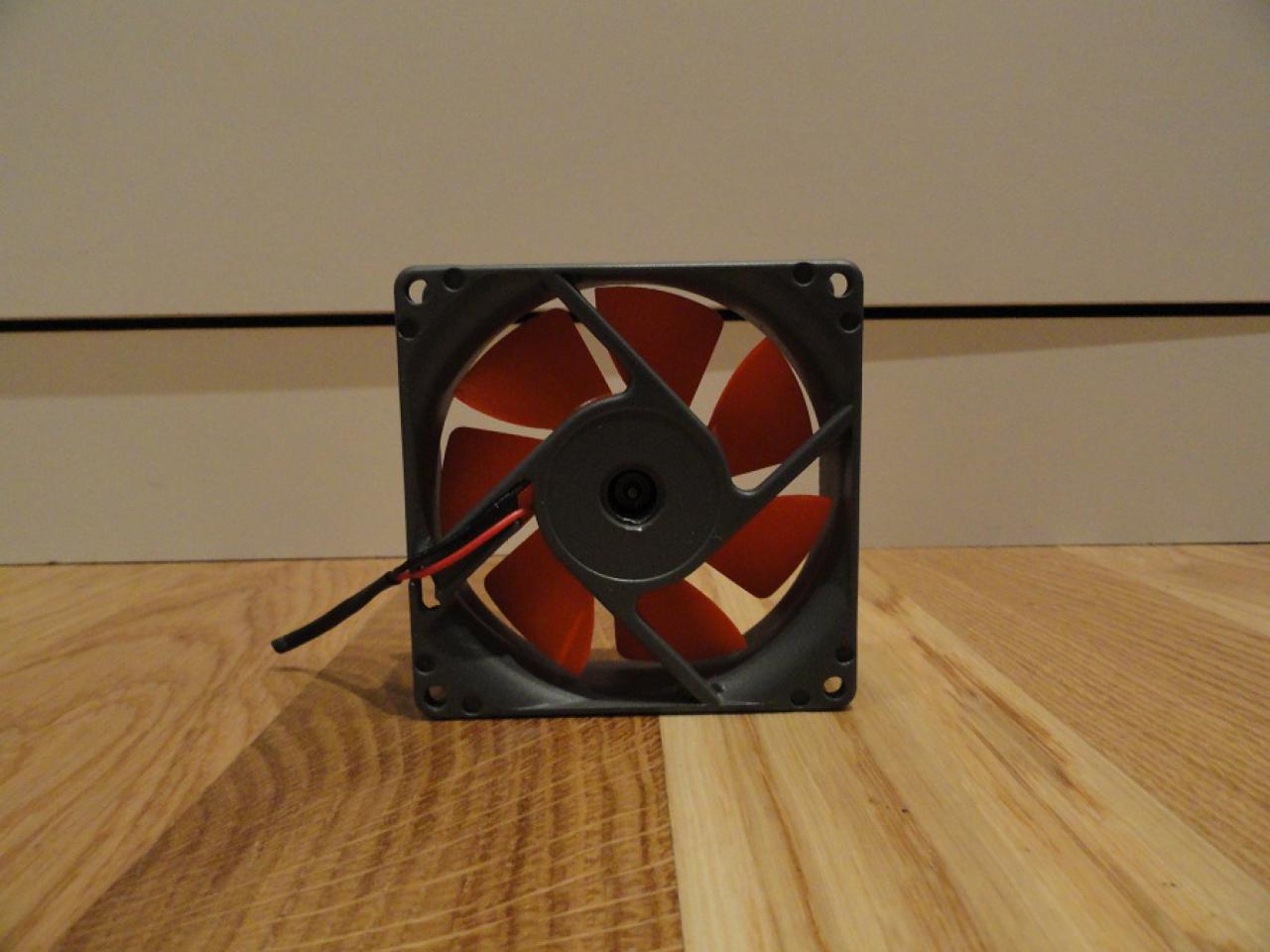 [21/10/2011] Schluss mit alt und grau: Schönheitskur für den Pentium-2-PC (60)