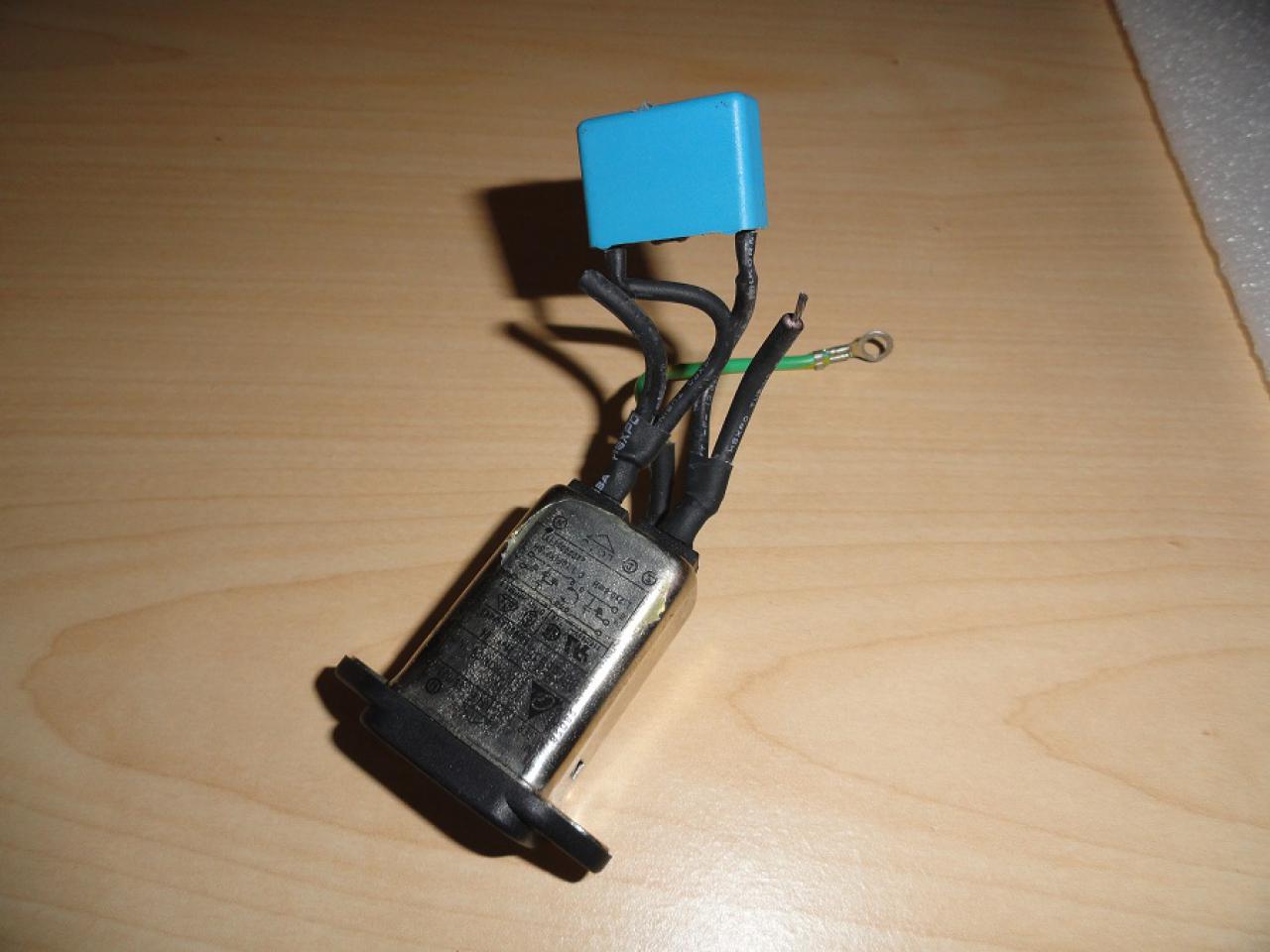 [21/10/2011] Schluss mit alt und grau: Schönheitskur für den Pentium-2-PC (70)