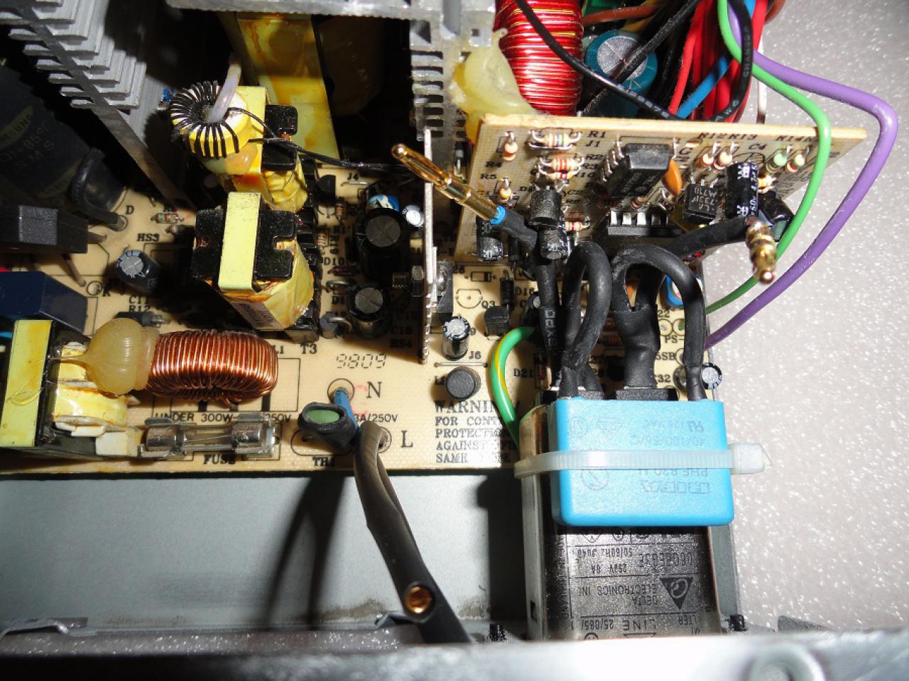 [21/10/2011] Schluss mit alt und grau: Schönheitskur für den Pentium-2-PC (75)