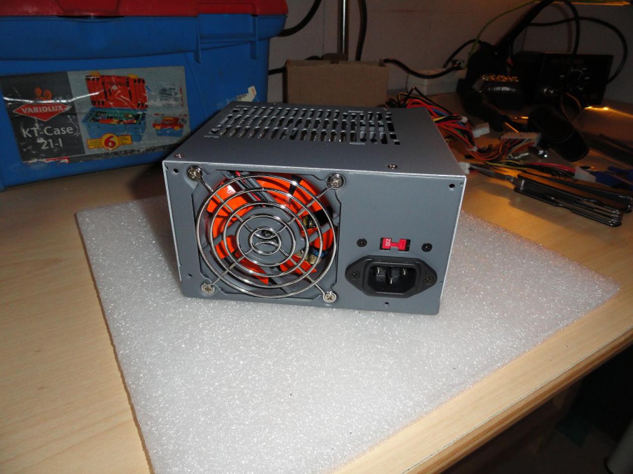 [21/10/2011] Schluss mit alt und grau: Schönheitskur für den Pentium-2-PC (77)