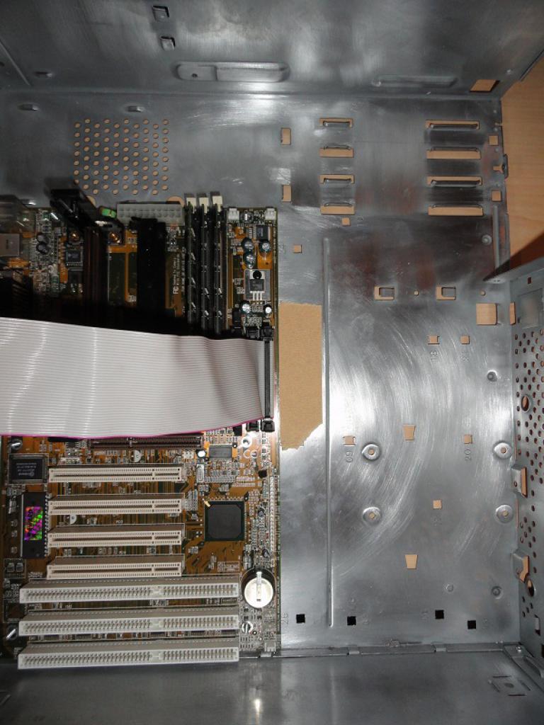 [21/10/2011] Schluss mit alt und grau: Schönheitskur für den Pentium-2-PC (79)