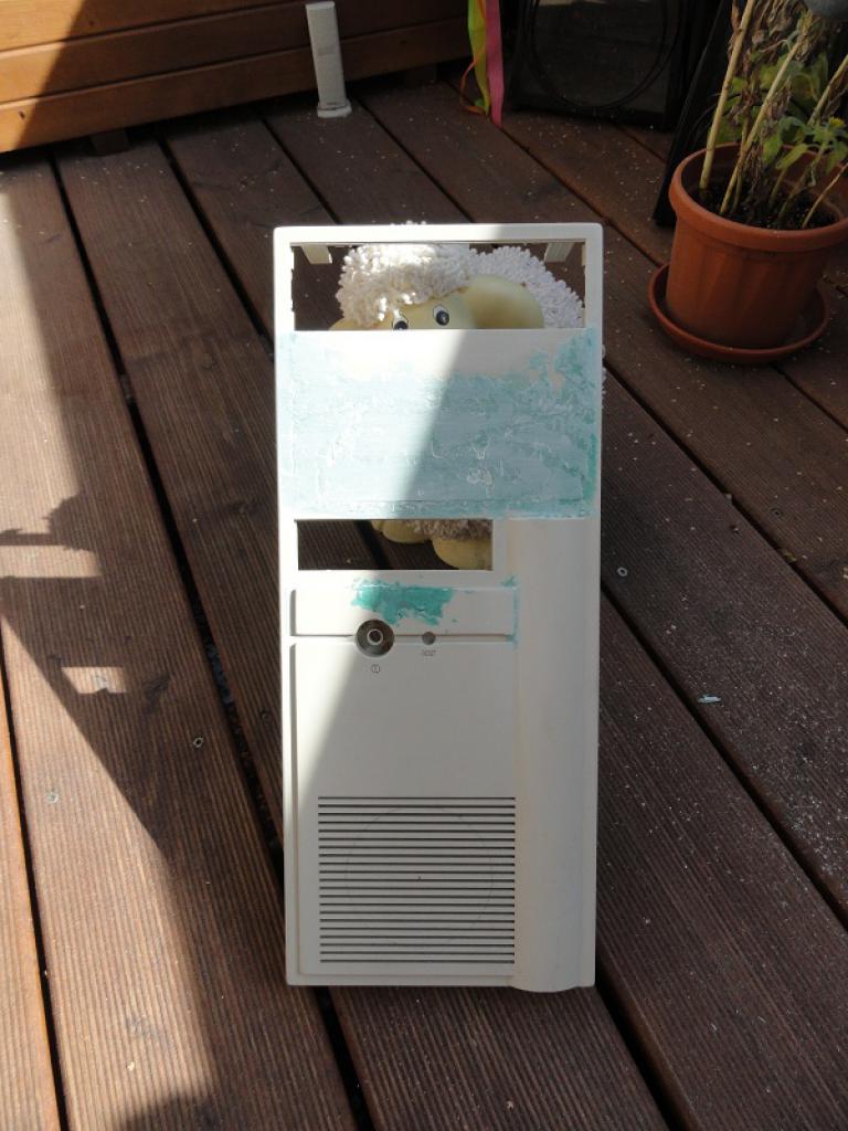 [21/10/2011] Schluss mit alt und grau: Schönheitskur für den Pentium-2-PC (215)