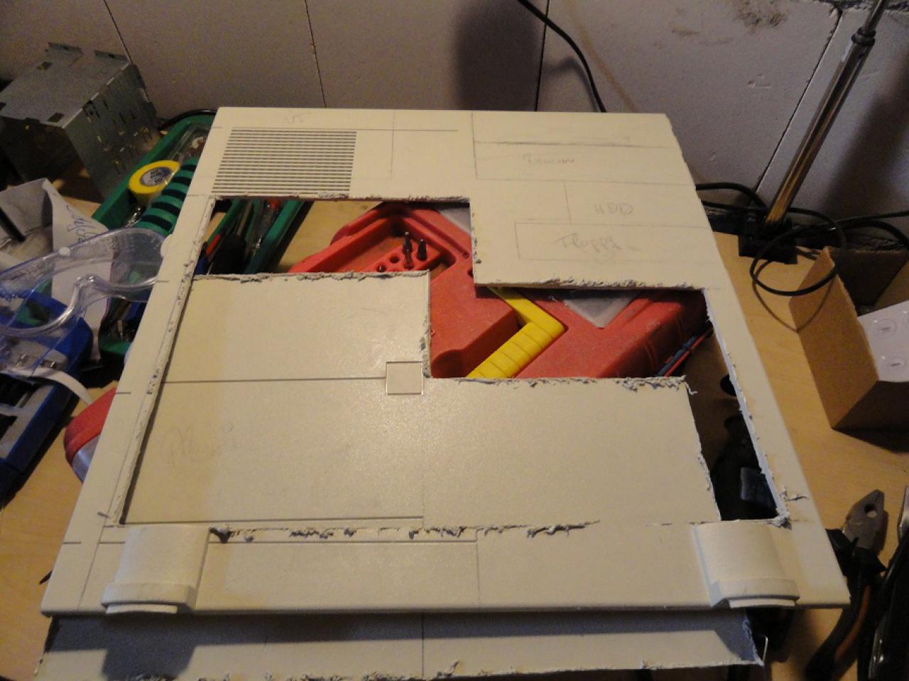 [21/10/2011] Schluss mit alt und grau: Schönheitskur für den Pentium-2-PC (132)