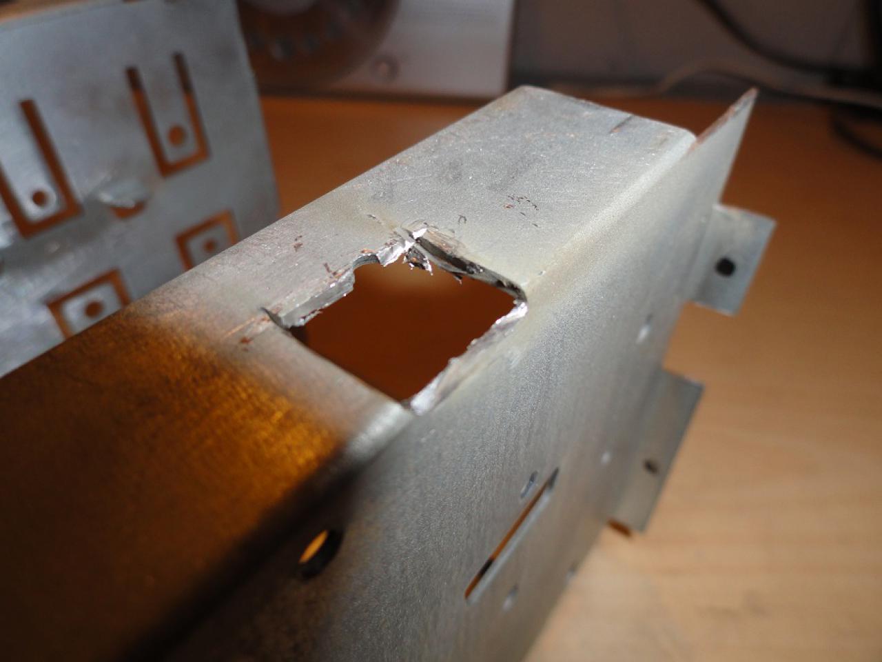[21/10/2011] Schluss mit alt und grau: Schönheitskur für den Pentium-2-PC (144)