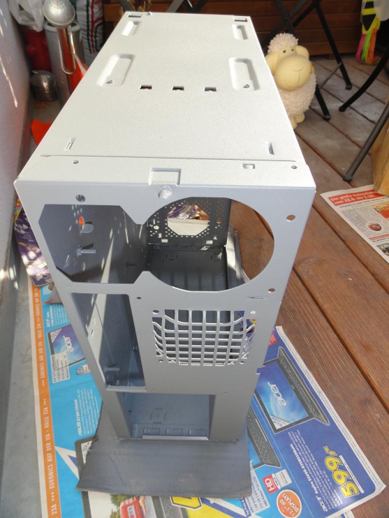 [21/10/2011] Schluss mit alt und grau: Schönheitskur für den Pentium-2-PC (200)