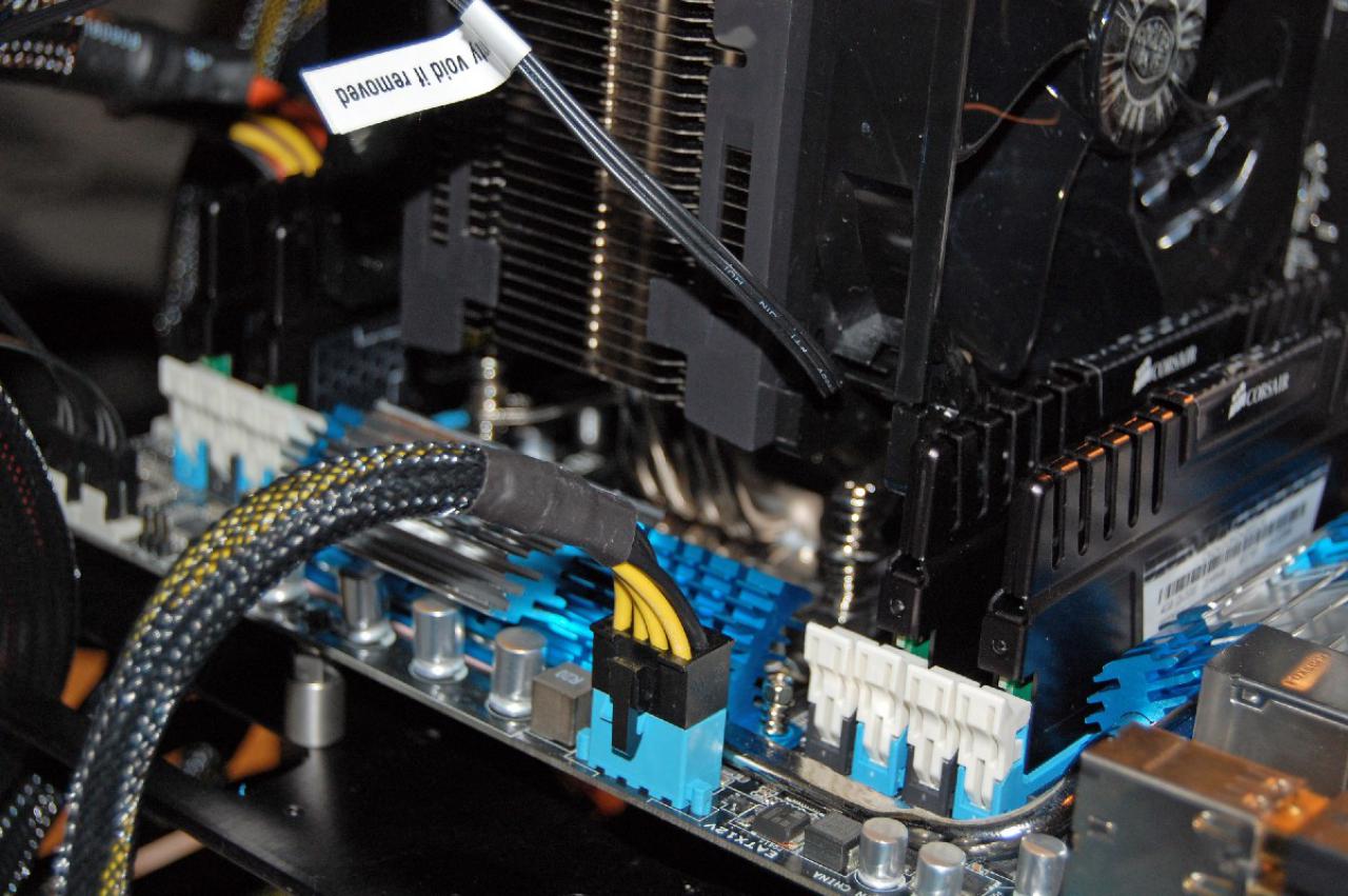 [25/10/2011] Sockel-2011-Mainboards Sabertooth X79, Rampage IV Extreme und P9X79-Serie von Asus (13)