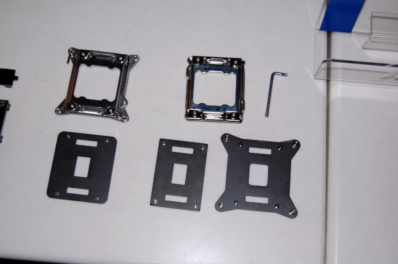 [25/10/2011] Sockel-2011-Mainboards Sabertooth X79, Rampage IV Extreme und P9X79-Serie von Asus (36)