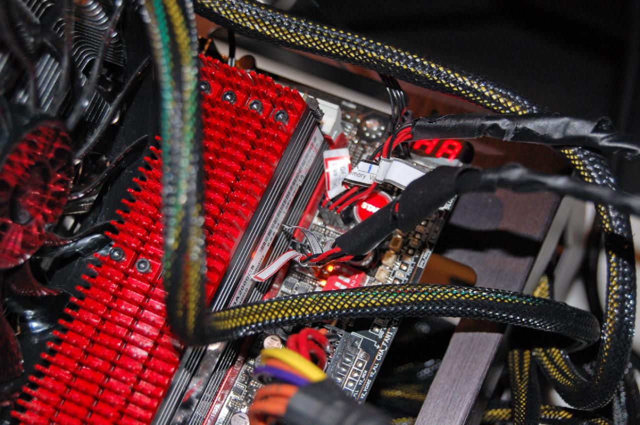 [25/10/2011] Sockel-2011-Mainboards Sabertooth X79, Rampage IV Extreme und P9X79-Serie von Asus (39)