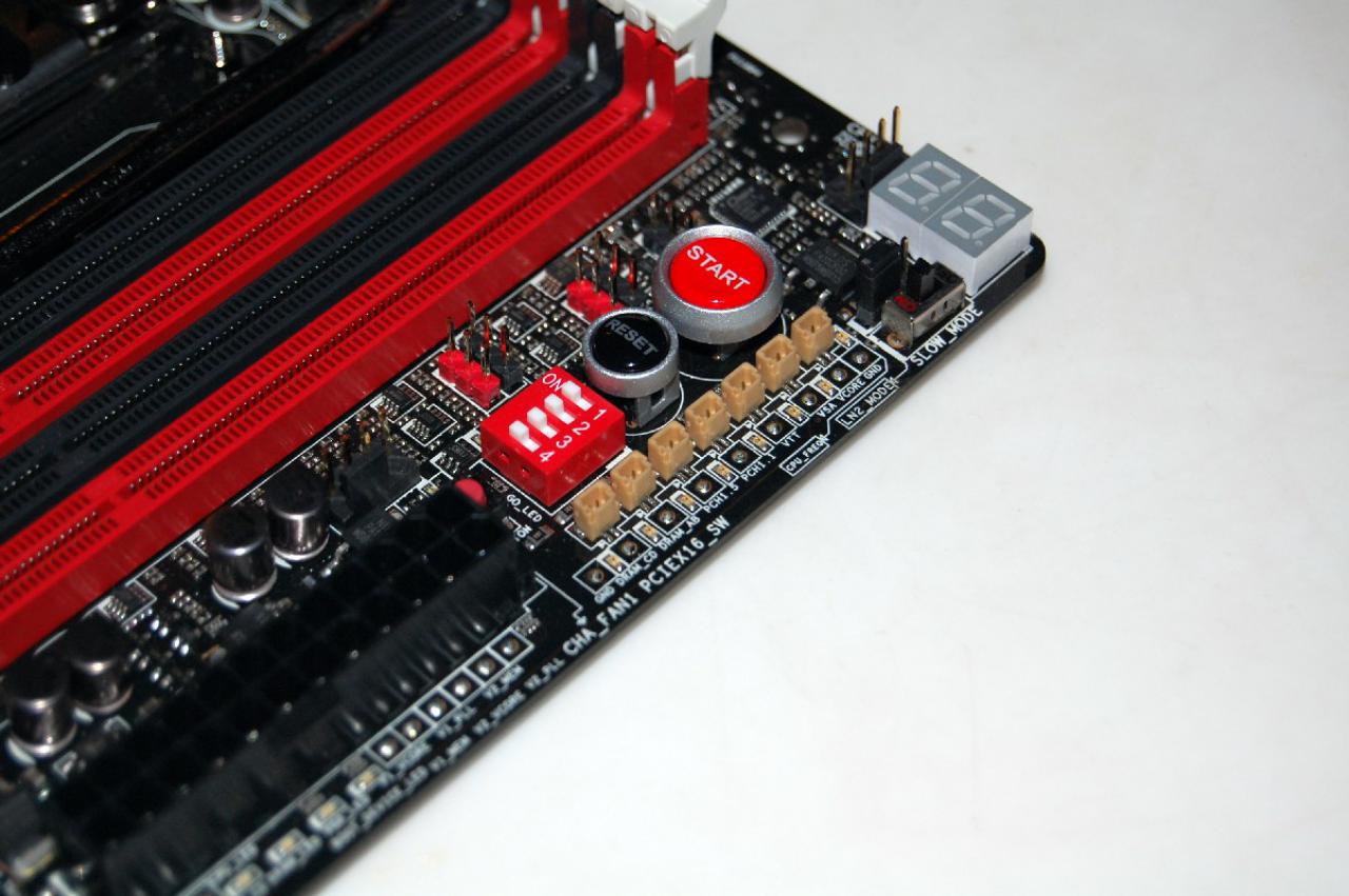 [25/10/2011] Sockel-2011-Mainboards Sabertooth X79, Rampage IV Extreme und P9X79-Serie von Asus (52)
