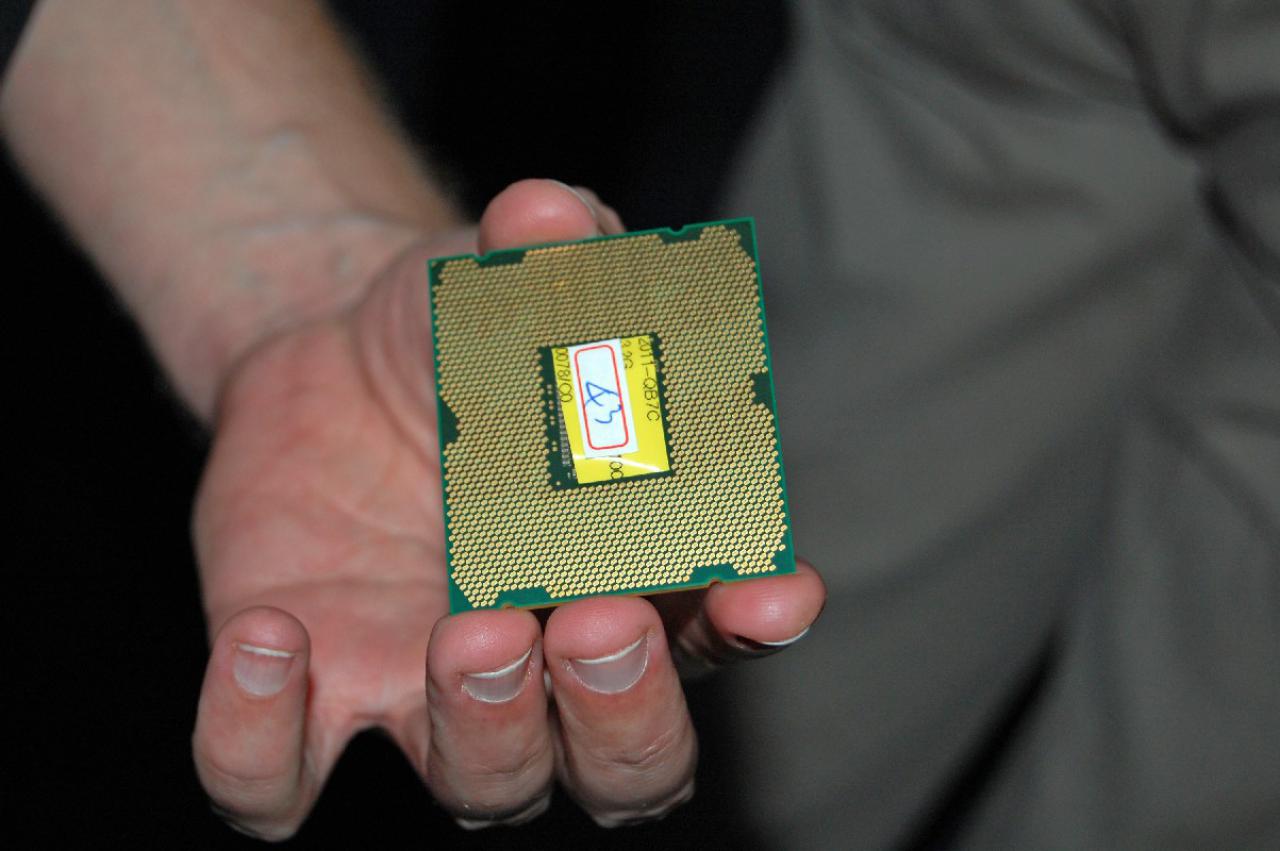 [25/10/2011] Sockel-2011-Mainboards Sabertooth X79, Rampage IV Extreme und P9X79-Serie von Asus (58)