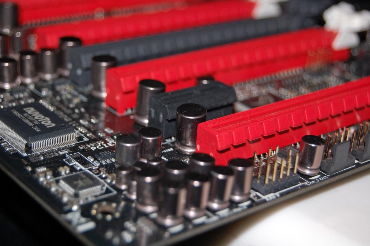 [25/10/2011] Sockel-2011-Mainboards Sabertooth X79, Rampage IV Extreme und P9X79-Serie von Asus (62)
