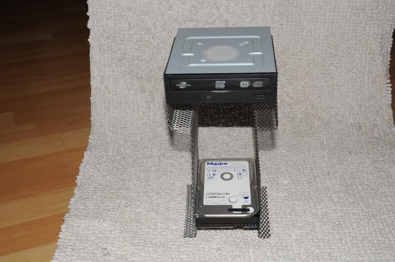[14/10/2011] Interne Wasserkühlung in einem Flightcase samt Lautsprechern: Die Casecon von PCGHX-User negert (7)