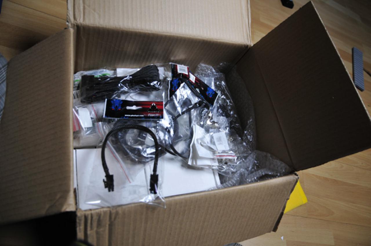 [14/10/2011] Interne Wasserkühlung in einem Flightcase samt Lautsprechern: Die Casecon von PCGHX-User negert (58)