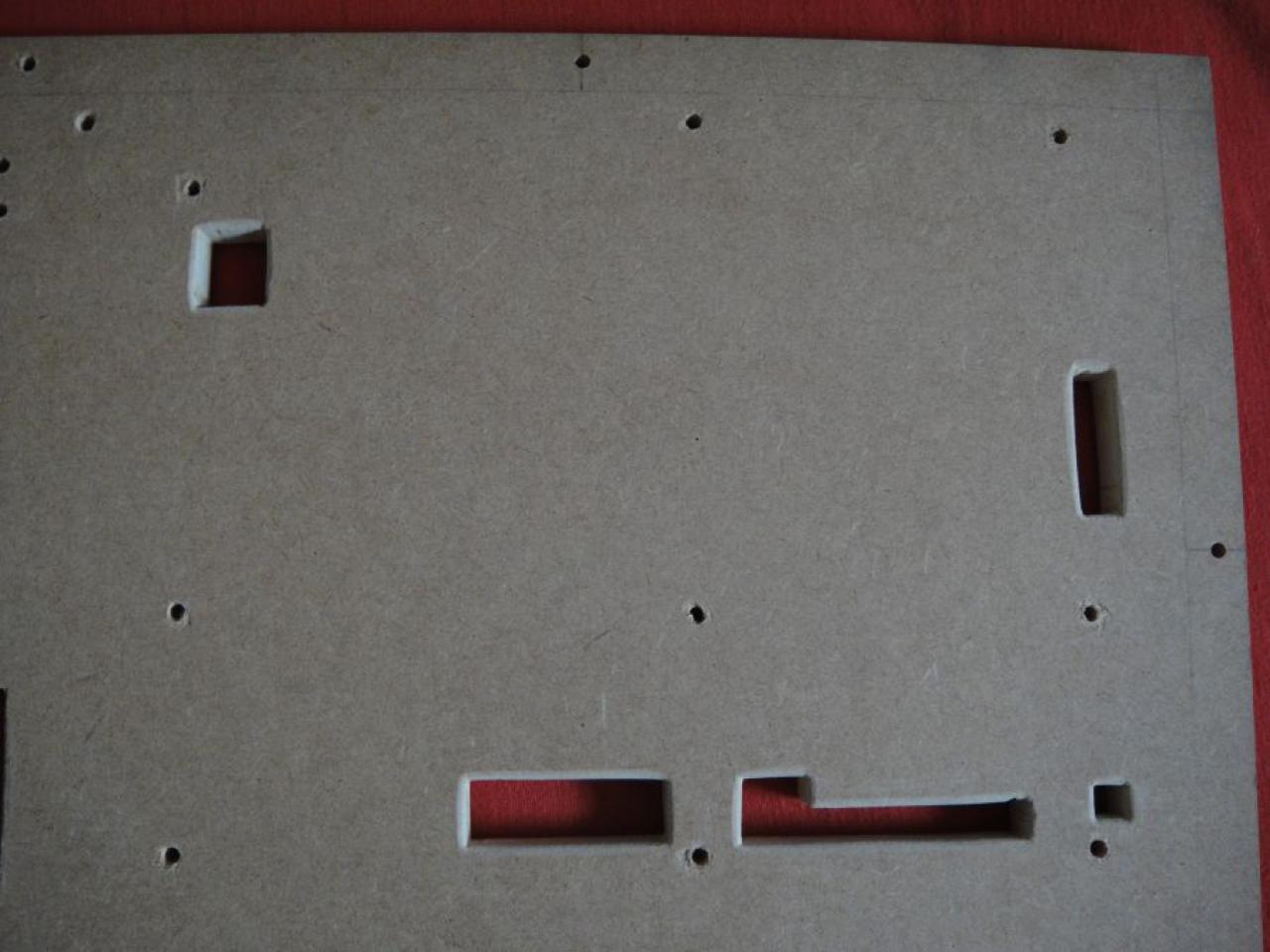 [07/10/2011] MatMades142 Holz-Casecon: Wassergekühlte Detailarbeit samt Sandy Bridge und Fermi-Grafikkarte (151)