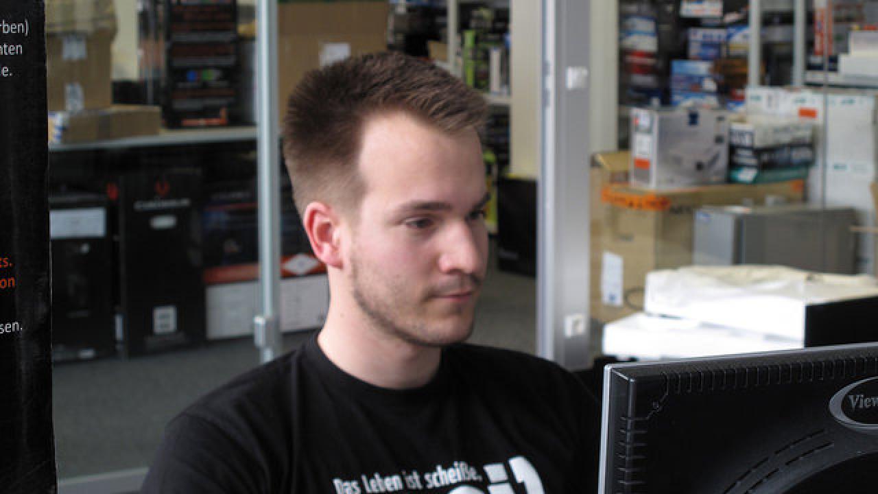 [07/10/2011] AMDs Bulldozer-CPUs ... Je länger es dauerte und je mehr Benchmarks ins Internet sickerten, desto mehr bröckelte mein Glaube an den einst als 