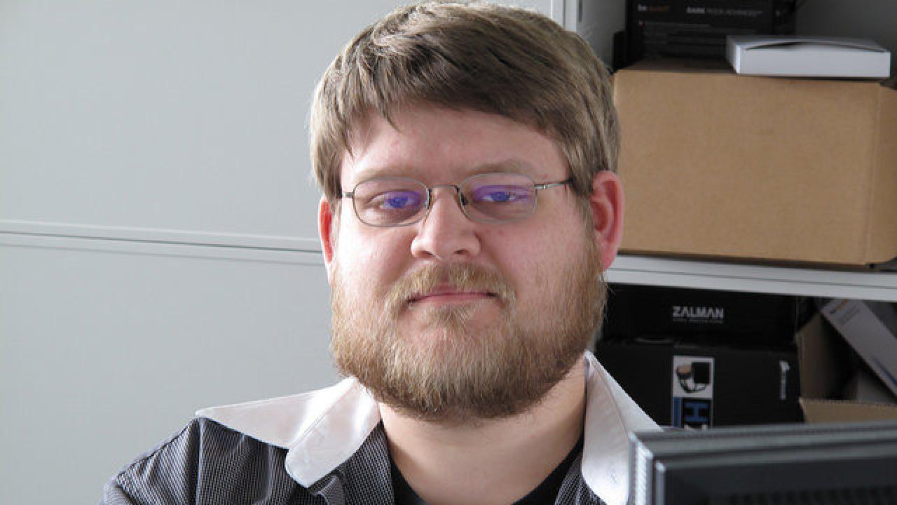 [14/10/2011] AMDs Bulldozer-CPUs ... Als Übertakter gefällt mir AMDs Bulldozer eigentlich ganz gut: Mit einer Luftkühlung lassen sich ähnliche Taktraten wie mit Sandy-Brige-CPUs erreichen, außerdem gibt es viele Stellschrauben um mehr Leistung aus dem System zu holen. Trotz Maximaltaktraten von über 8 GHz sind aber keine neuen Benchmark-Weltrekorde zu erwarten: Die Pro-MHz-Leistung ist leider zu gering, die Extreme-OC-Szene ist daher enttäuscht.