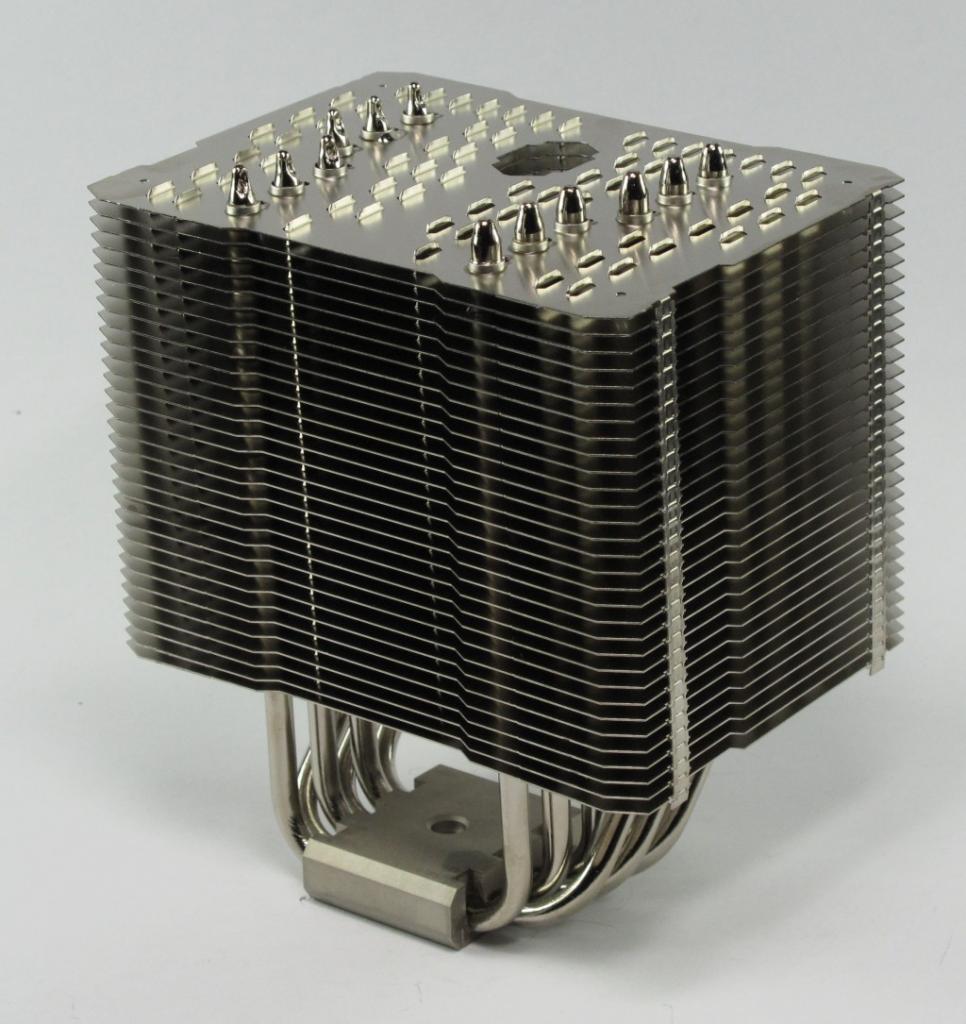 [31/10/2011] Preis-Leistungs-PC Intel: CPU-Kühler Thermalright Macho HR-02 (Turmkühler mit 140-mm-Lüfter) - Ca. € 40,-