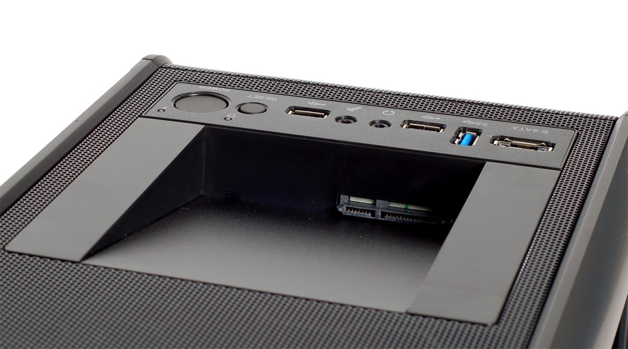 [25/10/2011] Nexus Prominent R - Neuer Silent-Tower mit Sata-Dock (8)