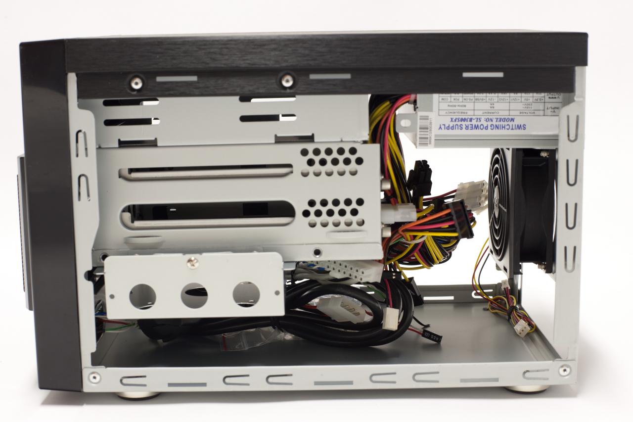[25/10/2011] Eolize SVD-NC11-02: Neues Mini-ITX-Gehäuse aus deutschen Landen. (11)