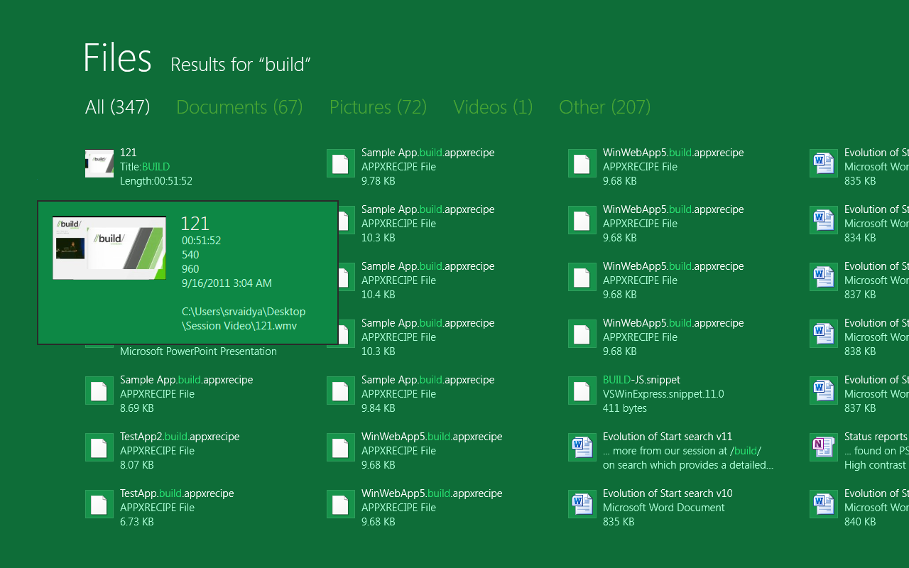 [22/10/2011] Windows 8 Suche: In drei Gruppen gegliedert soll die neue Suchfunktion noch schneller ans Ziel führen. Datei, Einstellung oder Programm, das kann der Suchende nun schneller herausfiltern. (10)