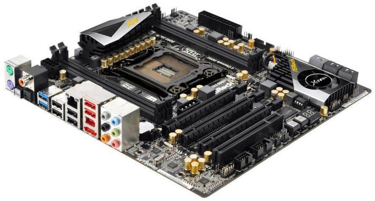 [31/10/2011] Asrock X79 Extreme4-M