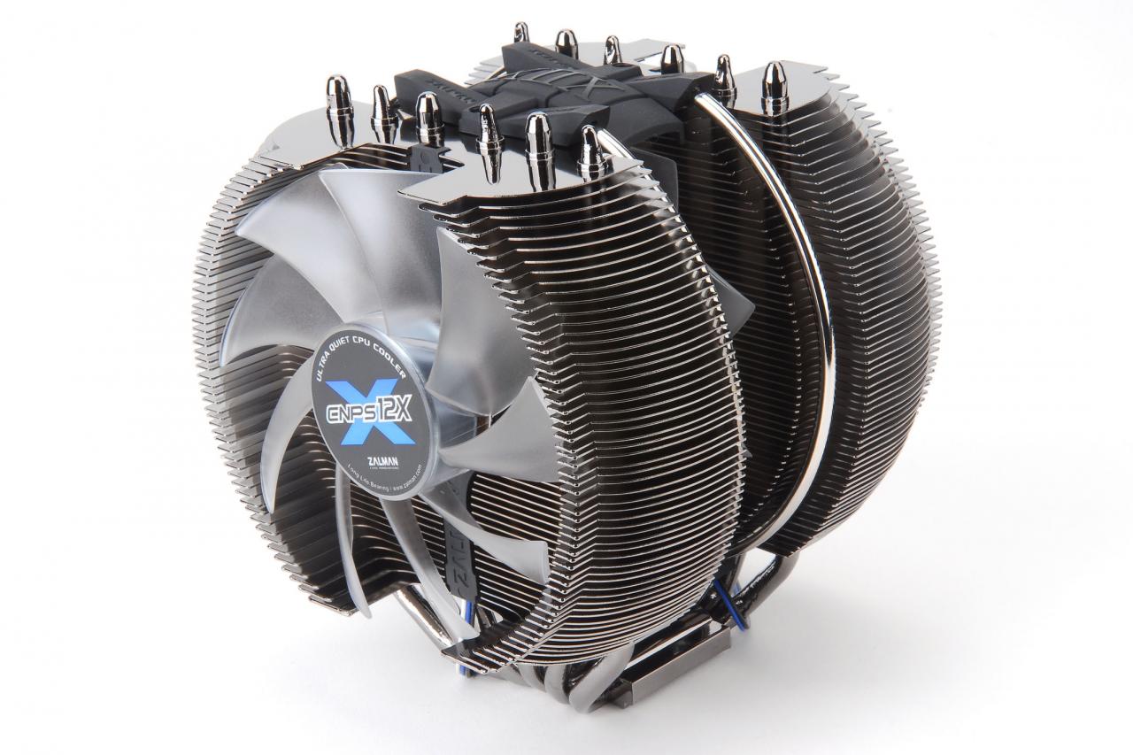 [13/10/2011] Zalman CNPS12X - Doppelturmkühler mit drei LED-Lüftern (2)