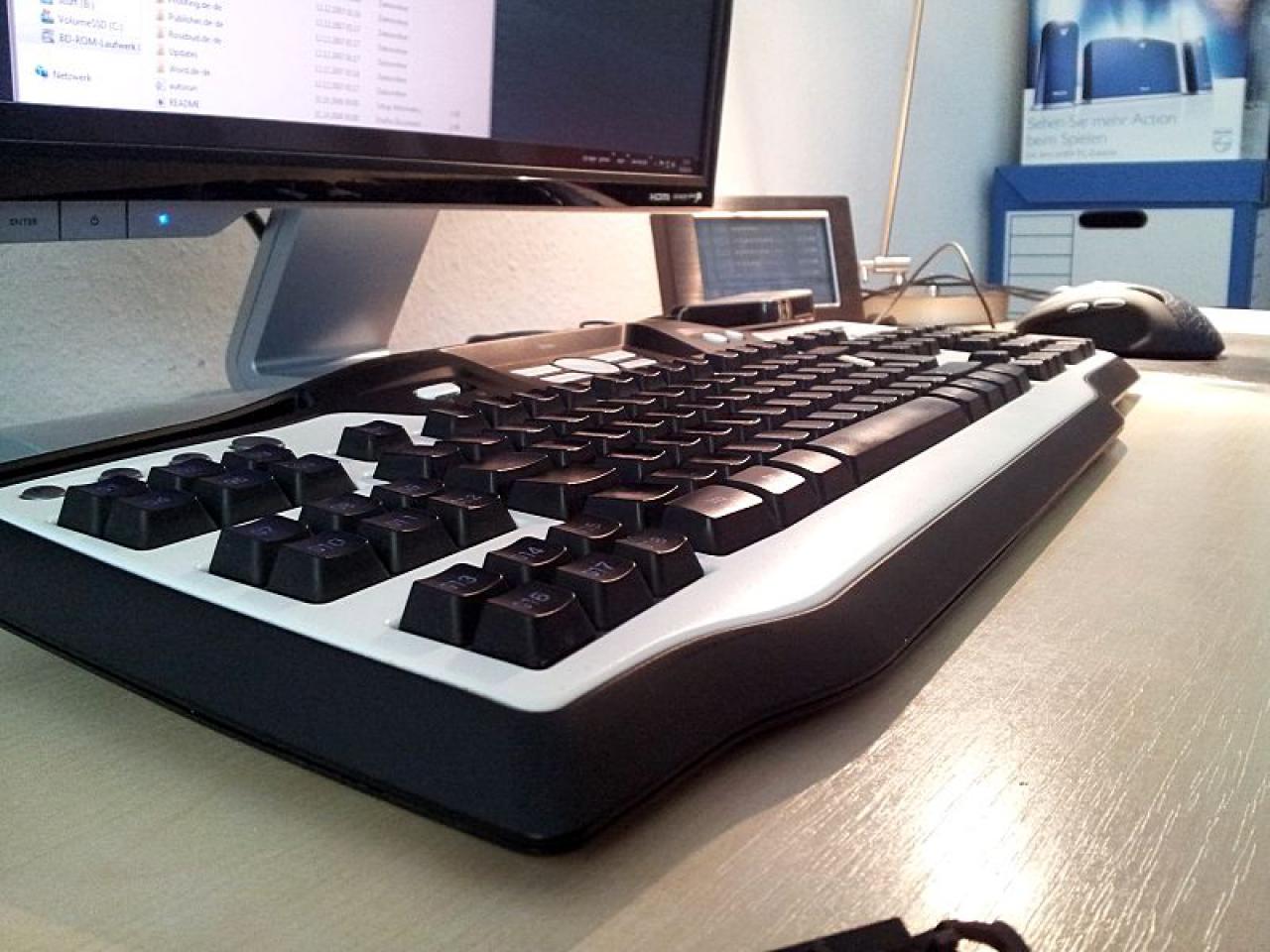 [28/10/2011] Generalüberholung einer Kellerkiste: Wasserkühlung für einen Celeron, G11-Modding und mehr (1)