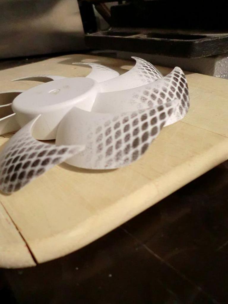 [28/10/2011] Generalüberholung einer Kellerkiste: Wasserkühlung für einen Celeron, G11-Modding und mehr (23)