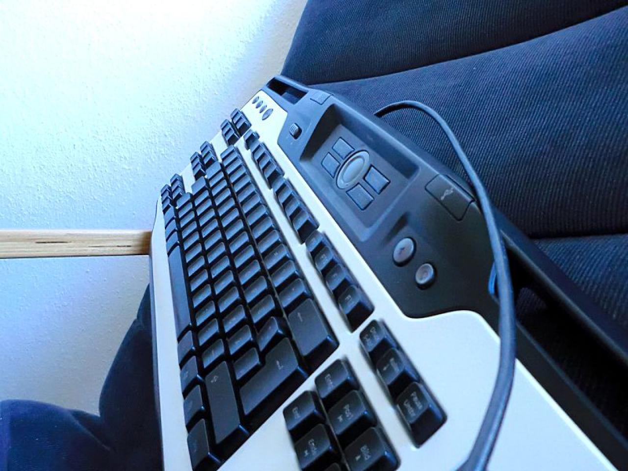 [28/10/2011] Generalüberholung einer Kellerkiste: Wasserkühlung für einen Celeron, G11-Modding und mehr (29)