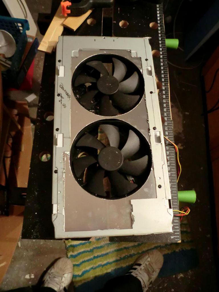 [28/10/2011] Generalüberholung einer Kellerkiste: Wasserkühlung für einen Celeron, G11-Modding und mehr (39)