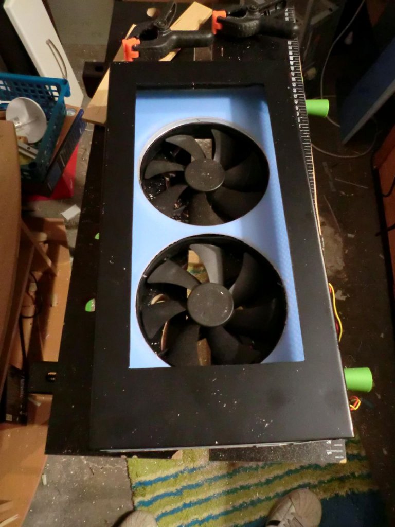 [28/10/2011] Generalüberholung einer Kellerkiste: Wasserkühlung für einen Celeron, G11-Modding und mehr (40)