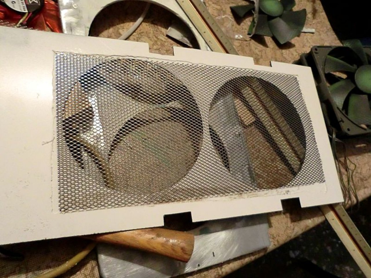[28/10/2011] Generalüberholung einer Kellerkiste: Wasserkühlung für einen Celeron, G11-Modding und mehr (57)