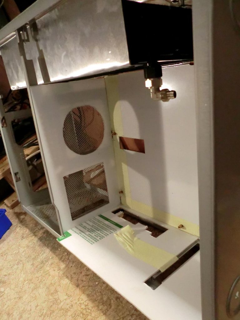 [28/10/2011] Generalüberholung einer Kellerkiste: Wasserkühlung für einen Celeron, G11-Modding und mehr (92)